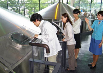 工場見学の写真 (2)